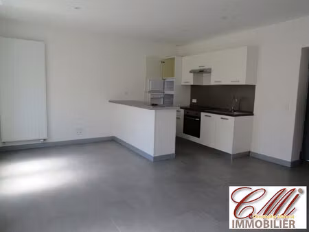 location appartement 2 pièces 45 m² à vitry-le-françois (51300)