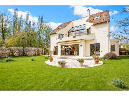 vente maison 8 pièces 222 m² à versailles (78000)  2 180 000 €