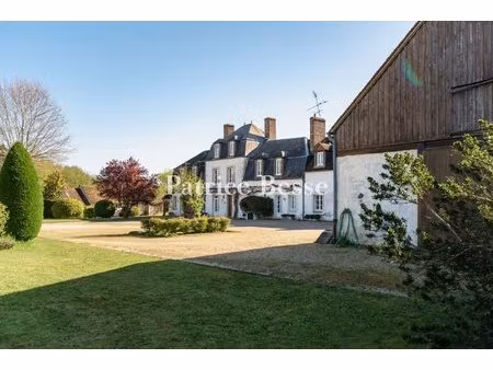 à 100 km au sud de paris  à la lisière de la forêt de montargis  un manoir du 18e s. avec.