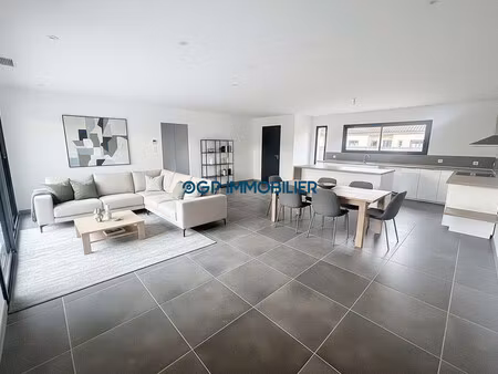 maison neuve rt 2012 de pail pied