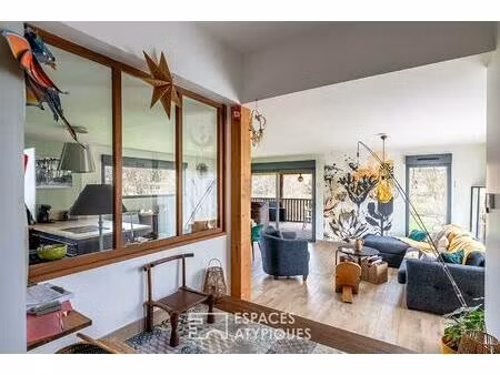 maison contemporaine en bois et son design cubique