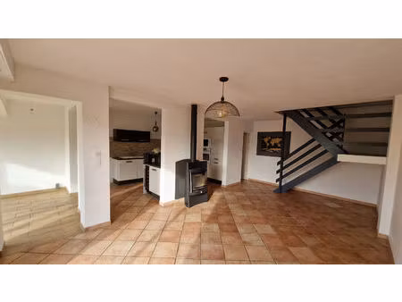a vendre ! maison de type 4 de 83m2 avec garage et jardin