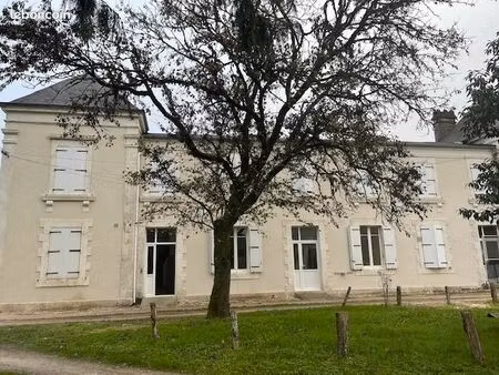 studio n°1 st gervais 15 min ruffec 18m2 (1 pièce)