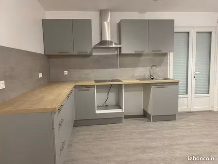 maison t4 de 78m² rénovée+garage /terrain 310m² -libre 20/04/2026