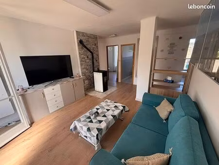 gardanne - bel appartement t3 meublé et rénové de 55 m2 avec balcon et parking