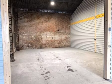 hangar sécurisé 94m²