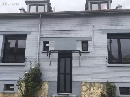 maison t5 de 100m2  rue bruyant  1150 hors charges