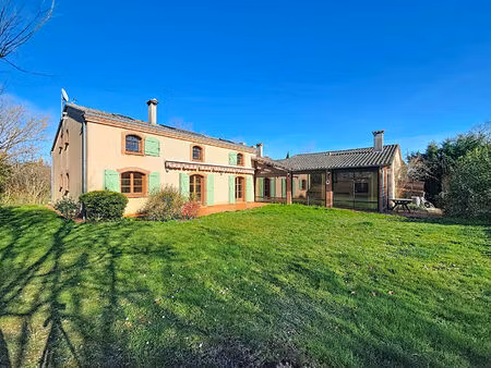 a vendre. belberaud. grande maison familiale 8 pièces de 206m² sur un terrain arboré de 25