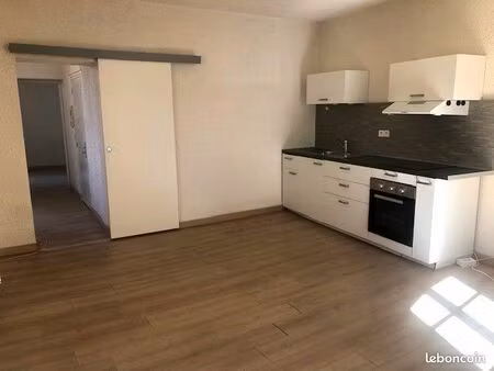 t2 hyeres vieille ville