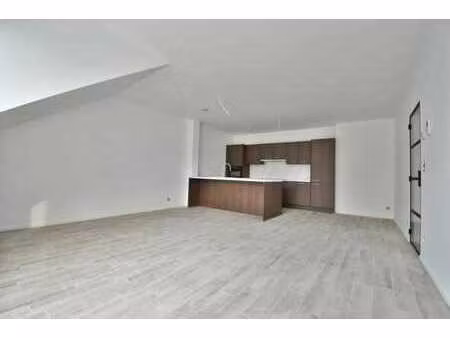 appartement à haut rendement situé dans le centre de jezus-e