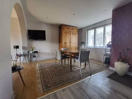 vente maison à saint-hilaire-saint-florent (49400) : à vendre / 142m² saint-hilaire-saint-