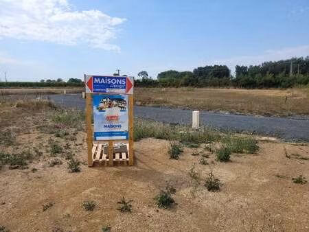 vente terrain à la plaine (49360) : à vendre / la plaine