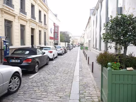 location appartement 2 pièces 45 m² à versailles (78000)