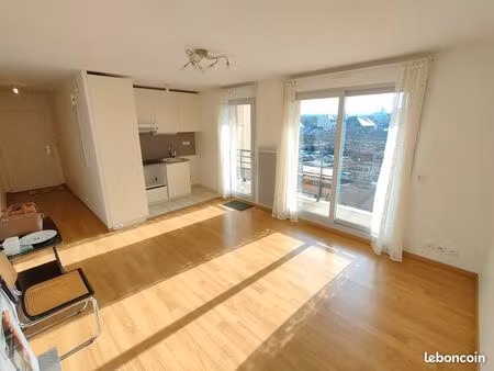 hyper centre appartement avec balcon