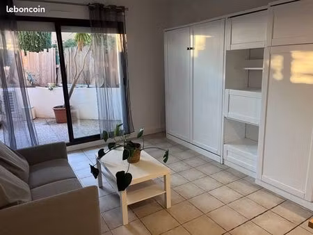 location studio meublé avec piscine