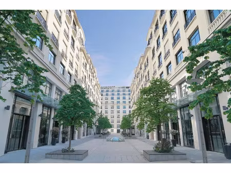 location bureau paris 75008