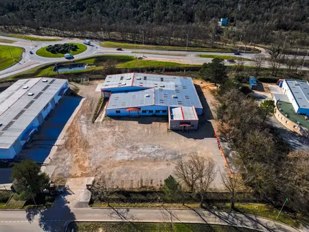 immeuble d'activités indépendant – nicopolis - 1.740 m²