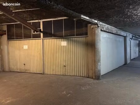 grand double box à louer