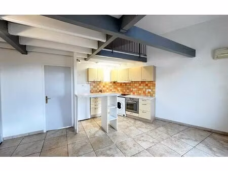 location appartement  m² t-2 à manosque  680 €