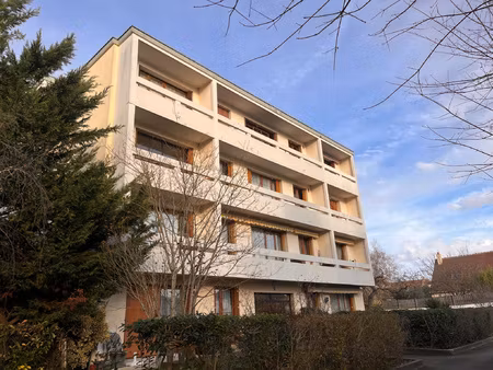 appartement de 3 pièces d'environ 65 m2