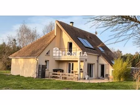 propriété de charme au cœur d’un parc boisé d'environ 4 000 m²