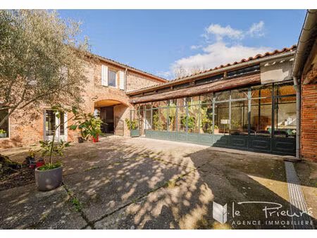 a seulement 10 mlin d'albi ! superbe corps de ferme rénové  320 m²  verrière  piscine et j