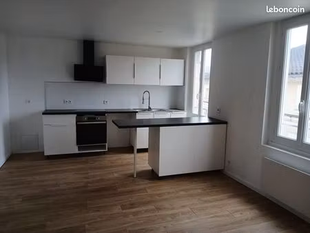 t2 bis lumineux-cognac centre-idéal télétravail