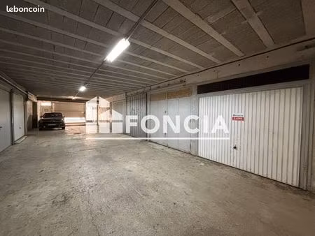 parking 65 m² caluire