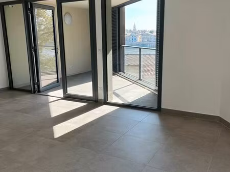 à louer f2 avec parking  résidence sécurisée