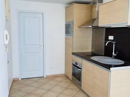 très joli studio 500