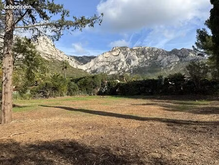 terrain 2013 m² marseille