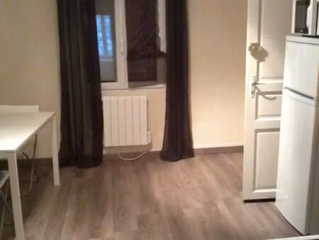 logement deux pieces meublé et équipé rdc centre ville