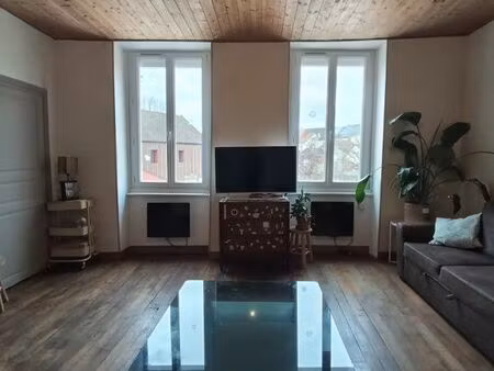 location 2 pièces luzy 71m2