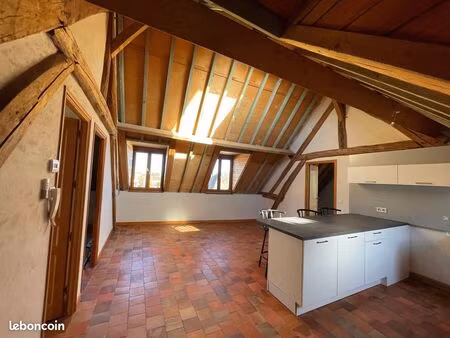 particulier loue t3 à lusigny/barse