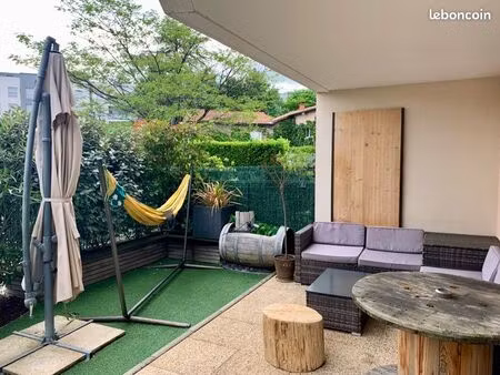 appartement saint genis laval - proche métro lyon sud