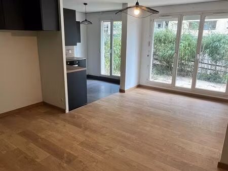 t2 spacieux avec terrasse à caluire