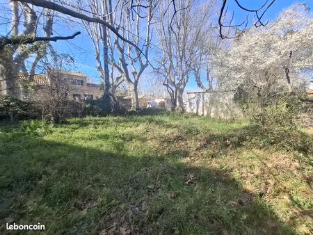 terrain 393 m² saint-martin-de-crau