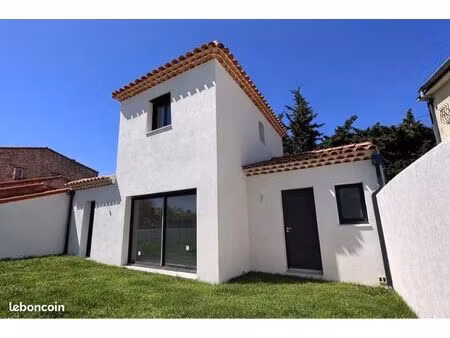 terrain + maison sénas