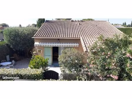 maison mouries avec jardin