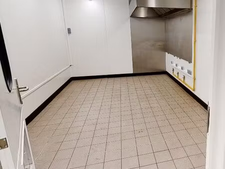 rare - murs de laboratoire - état quasi-neuf