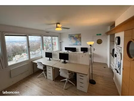 vue sur tout paris location bureaux 12 postes (75 020)