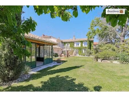 maison 8 pièces 174 m²
