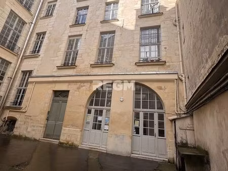 bureaux 121 m² paris