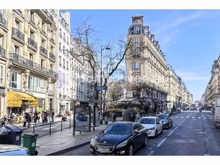 commerce habillement/textile 135 m²