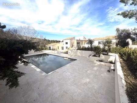 propriété 7 pièces 210 m²