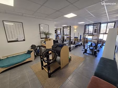 local 102 m² venelles