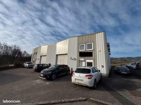 local d’activité climatisé de 380 m² avec bureaux – grézieu-la-varenne – ouest lyon