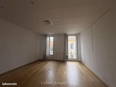 bureaux 150 m² marseille