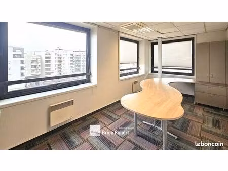 bureaux 240 m²