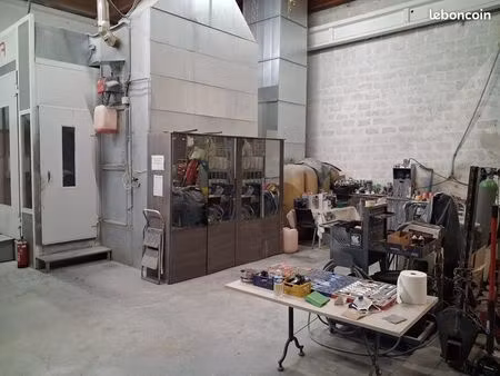 à louer garage carrosserie automobile